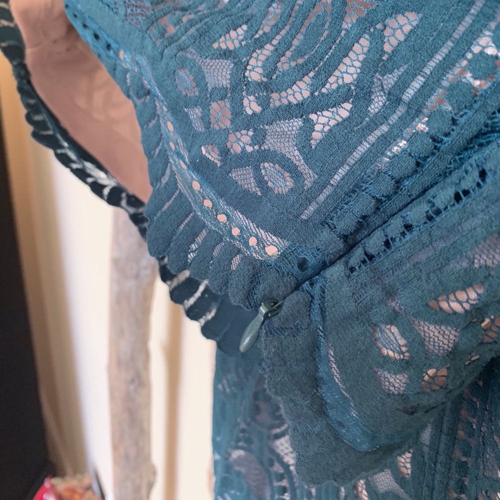 Love Fire-Green Lace Skirt Two-Piece-Size: S/P - Picture 6 of 8